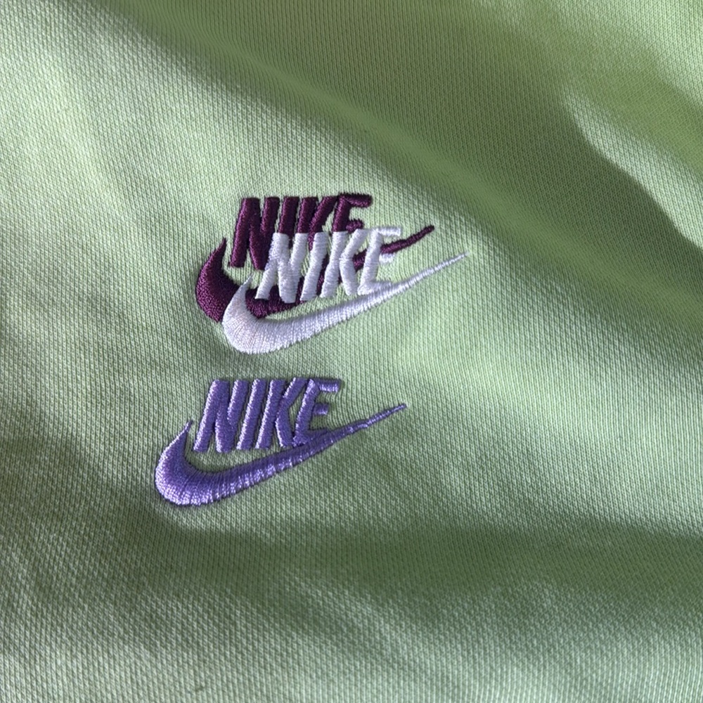 Nike lime green  crew neck sweater embroidered logos size small - Picture 3 of 10